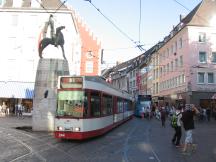 zentraler Haltepunkt i.d. Altstadt - Bertoldsbrunnen, Fahrtrichtung Hbf