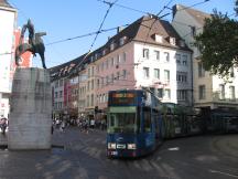 zentraler Haltepunkt i.d. Altstadt - Bertoldsbrunnen, Fahrtrichtung Hbf