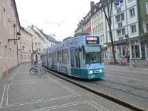 Bertoldstr zw Universitäts- und Brunnenstr, Fahrtrichtung Messe