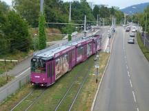 Linie 5 aus Rieselfeld, wendet Am Lindenwäldle zur Einfahrt ins Depot