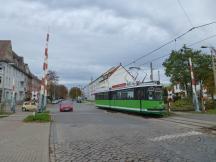 Esslinger Tw168 (ex Freiburg) überquert den BÜ Westerhäuser Str
