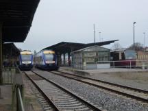 Bf Quedlinburg (v.l. Harz-Elbe-Express nach Thale, Halberstadt und HSB Richtung Gernrode) 