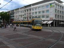 Umleitung Baustelle Rüppurrer Str: am Marktplatz rechts ab in Karl Friedrich Str