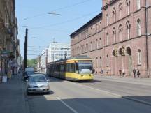 auf der Kaiserstr vor dem KIT Hauptgebäude