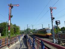 seltene Kombination: Stadtbahnwagen und Formsignale