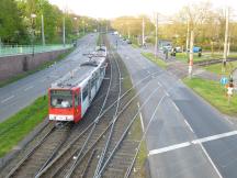 Pfälzischer Ring Ecke Karlsruher Str (rechts Gleise der Linie 3 nach Thielenbruch)