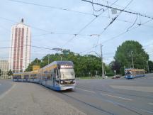 Goethestr Ecke Willy-Brandt-Pl, im Hintergrund das Wintergartenhochhaus