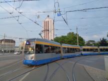 Goethestr Ecke Willy-Brandt-Pl, im Hintergrund das Wintergartenhochhaus