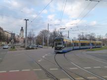 Grünewaldstr Ecke Windmühlenstr, im Hintergrund links das Neue Rathaus