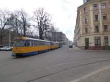 Arnoldstr Ecke Weißstr, Fahrtrichtung Stadtmitte (Beginn Blockumfahrung)