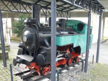 Denkmal einer Dampflok der Drachenfelsbahn am Talbahnhof Königswinter