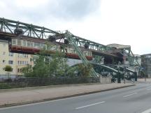 Einfahrt in die Station Werther Brücke