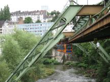 Einfahrt in die Station Kluse