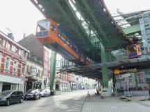 Abfahrt von der Endstation Vohwinkel Schwebebahn