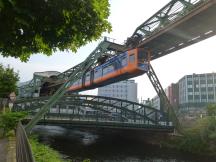 Ausfahrt aus der Station Werther Brücke Richtung Oberbarmen