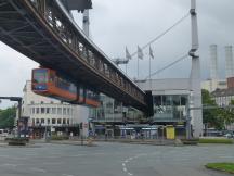 Ausfahrt aus der Station Alter Markt Richtung Vohwinkel