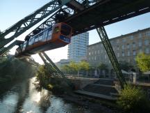 Elberfeld: Islandufer, im Hintergrund der Sparkassenturm