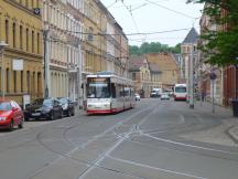 Bosestr Ecke Leipziger Str - mit ausschwenkendem Gleis für Abbieger nach vorne links