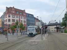 Zwickau Zentrum - links Endstelle der Vogtlandbahn, rechts Gleise der Straßenbahn