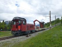 Arbeitszug, der wohl am Col de Voza ein neues Kassenhäuschen aufbaut