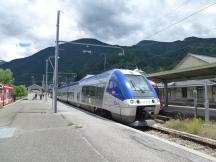 Regionalzug Baureihe X 76500 der TER (Transport express régional) am Bf Saint-Gervais