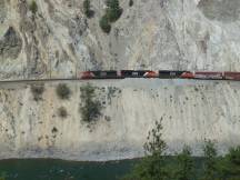 Ausblick vom KUMSHEEN Rafting Resort ins Thompson River Valley