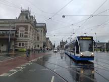 H Museumplein, links Het Concertgebouw (Konzertgebäude)