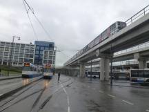 Endschleife Station Sloterdijk, rechts aufgeständert Metro-Linie M50