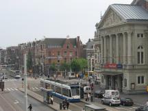 H Museumplein, rechts Het Concertgebouw (Konzertgebäude)