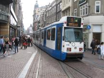 eingleisige Streckenführung durch die Leidsestraat, hier Ecke Herengracht