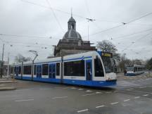 Alexanderplein, Fahrtrichtung Stadtmitte (im Hintergrund rechts Linie 14)