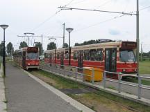 Endstelle Wateringen (links Linie 16 ins Zentrum, rechts 17 nach Statenkwartier)