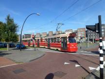 Laan van Wateringse Veld Ecke Middenweg, Fahrtrichtung Dorpskade