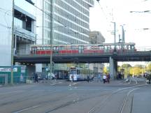 H Den Haag Centraal Station - oben Linien 2,3,4,6, unten Linien 9,15,16,17