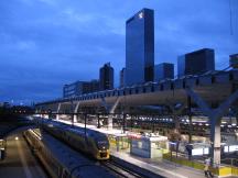 IC-Doppelstock-Triebzug vom Typ VIRM im Bf Rotterdam Centraal