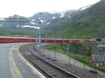 Bf Myrdal, wo die Flåmsbana hinab nach Flåms am Fjordufer abzweigt