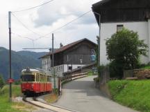 Bahnübergang am Ortseingang von Kreith