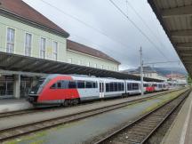 Doppeltraktion der Baureihe 5022 an der Endstelle Villach Hbf