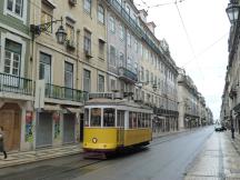 auf der Rua da Prata kurz vor der Endstelle Praça da Figueira