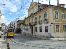 R. Buenos Aires Ecke Rua de S. Domingos, Fahrtrichtung Rua da Alfândega