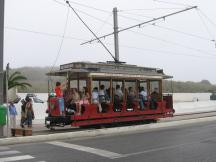 Brill-Sommertriebwagen an der Endstelle Praia das Maçãs