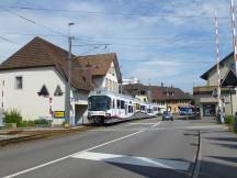 niveaugleicher Bahnübergang mit der SBB in Oberentfelden