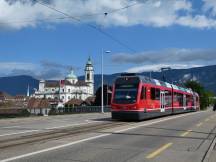 auf der Aare-Brücke in Solothurn, im Hintergrund die St.-Ursen-Kathedrale