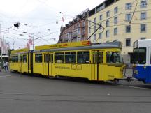 Tw105 trug zum Jubiläum 40 Jahre BLT nochmals die Farben der Birseckbahn (BEB)