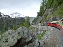 Der Panoramazug wurde 1975 auf der Trasse der 1920er erbauten Werksbahn errichtet