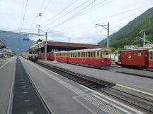 Bf Wilderswil - links B.O.B. Richtung Zweilütschinen, rechts S.P.B