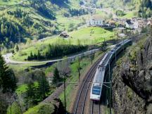 Cisalpino Pendolino auf der mittleren Ebene bei Wassen