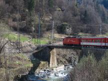 1999 errichtete und 2007 ersetzte prov. Kipfenbrücke über die Mattervispa