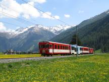 zwischen Obergesteln und Oberwald, im Hintergrund links Oberwald