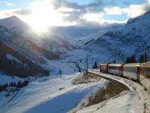 Winterlandschaft zwischen Andermatt und Nätschen, Blick ins Urserental